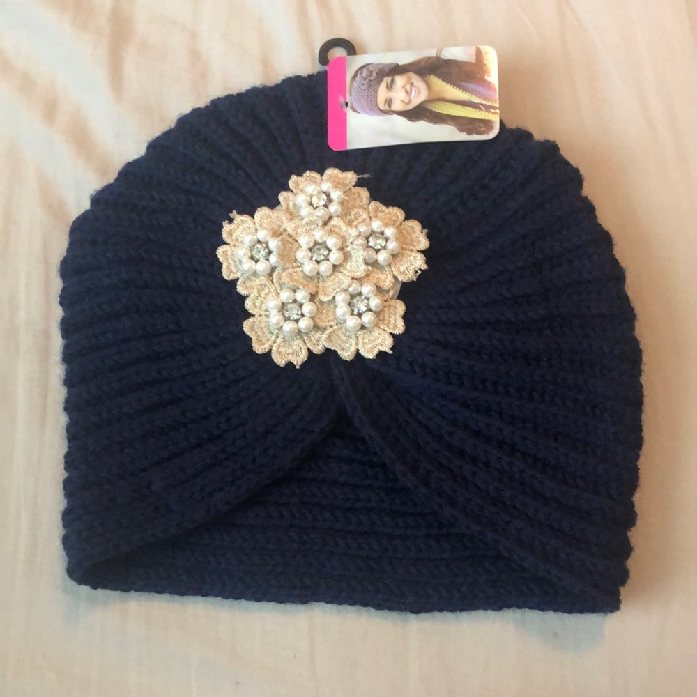 Blue pearl beanie